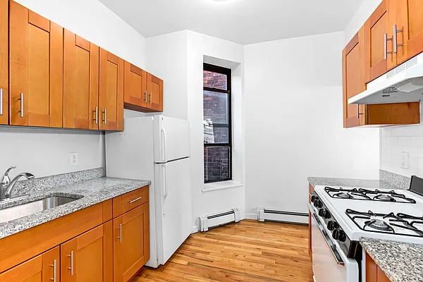 Rented by Compass | media 21