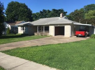1447 S Kentwood Ave, Springfield, MO 65804