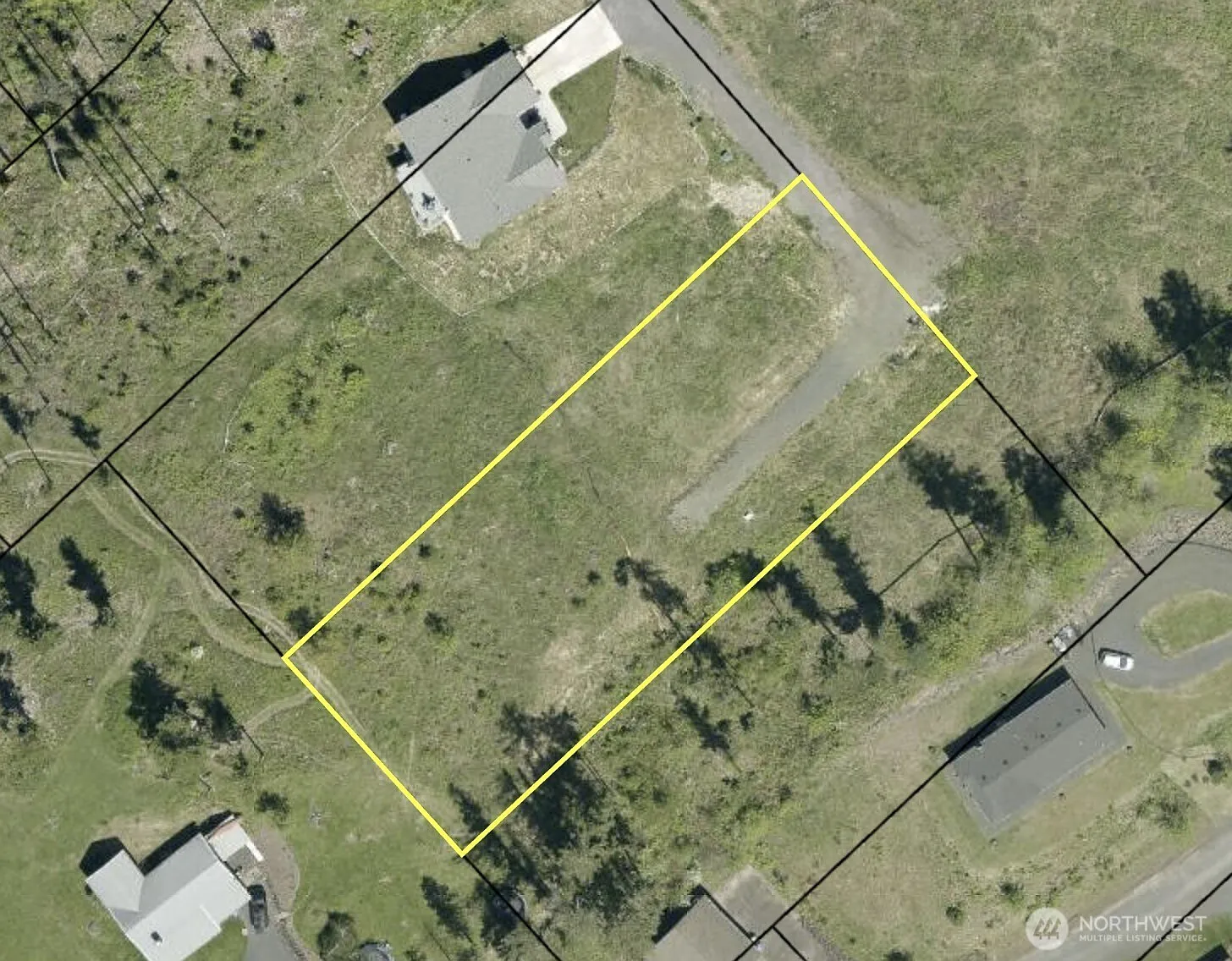 122 Tillicum Drive photo 1