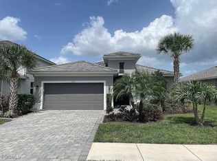 2190 Clementine St, Naples, FL 34120