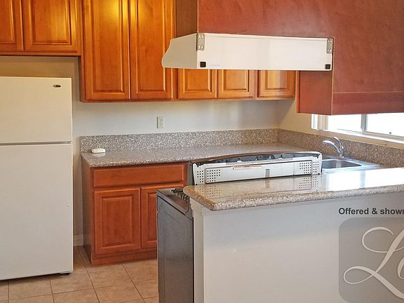 5th image of 1541 College View Dr APT 2