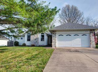 1111 W Verna Lane, Nixa, MO 65714
