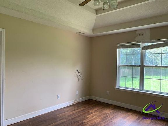3rd image of 517 Tharpe Rd