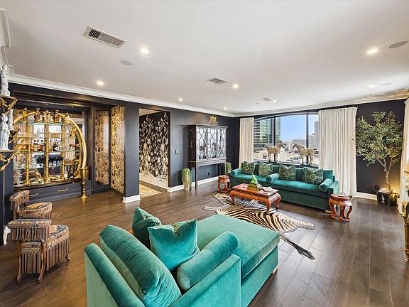 5th image of 2701 Westheimer Rd Unit Phw