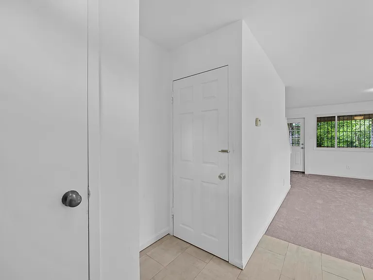 716 Audrey Ln — Photo 23