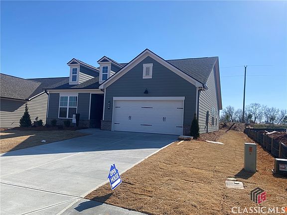 2nd image of 384 Glenside Drive #75