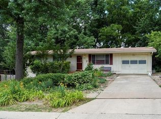 9938 Fair Lane St, Lenexa, KS 66215