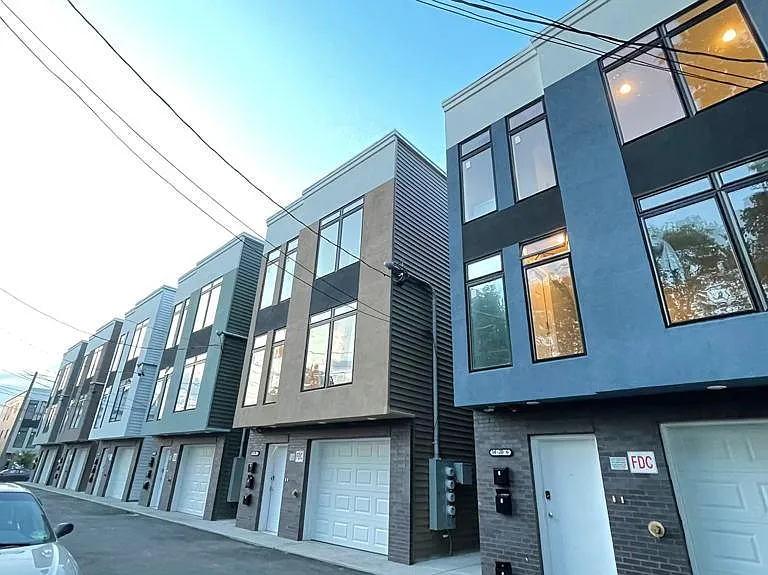 15 Arlington St #1 — Photo 1