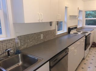 4208 SW Cullen Blvd, Portland, OR 97221