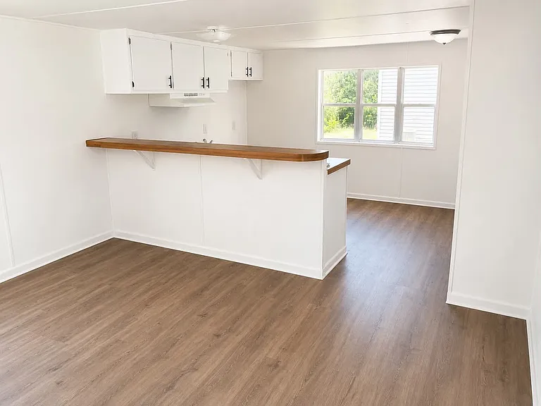 146 Ridgemont Dr — Photo 1