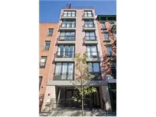 Rented by Douglas Elliman | media 19