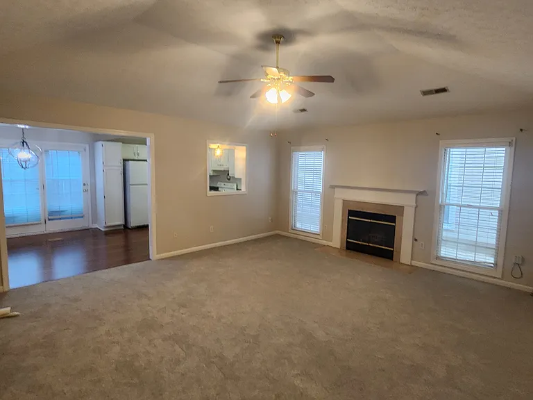 3412 Rainview Cir — Photo 4