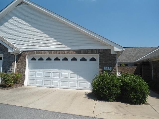 1st image of 302 816 Lock Road 302 #302-4
