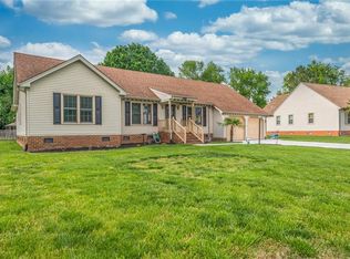 805 N Haven Cir, Chesapeake, VA 23322