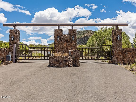 5th image of 688 Bellavista Loop
