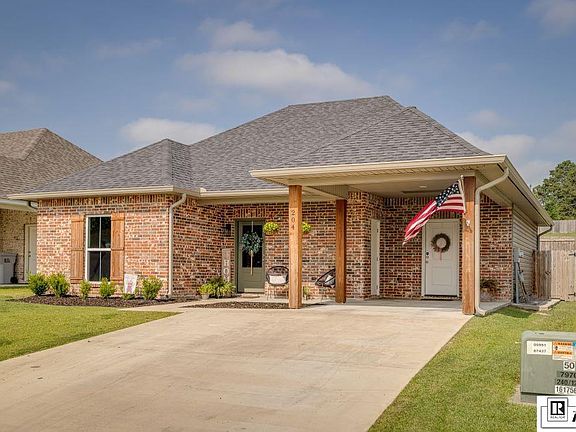 2nd image of 204 Yellow Pine Dr