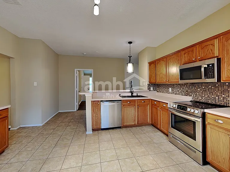 3999 Freedom Ln — Photo 3