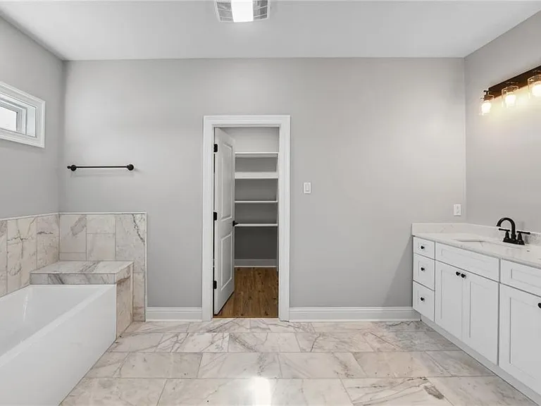 216 Trudeau Dr — Photo 7