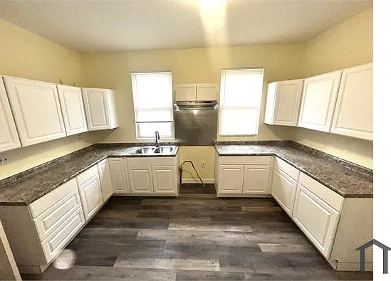 1233 W 71st Pl — Photo 19