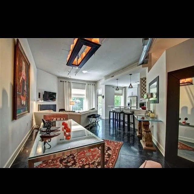 1 bed, 1.5 bath, 1100 sqft, $1,975 — Photo 2