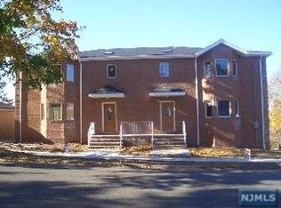 131 Roff Ave #A, Palisades Park, NJ