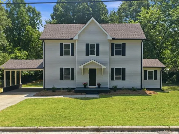 1108 Hawthorne Ln, Burlington, NC 27215