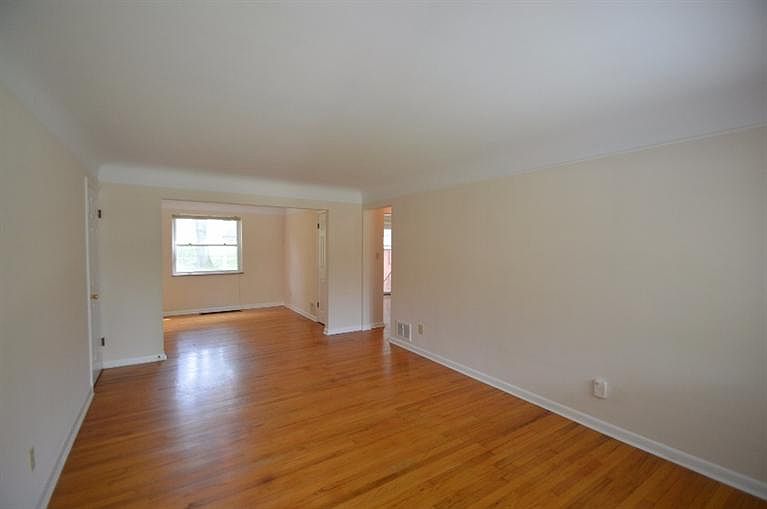 1st image of 3217 Harry Lee Ln