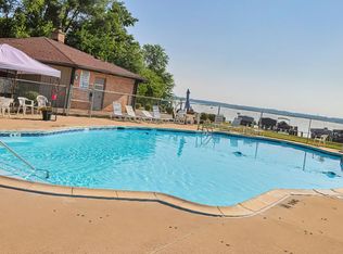 69 Mariner Ln #3-D, Fox Lake, IL 60020