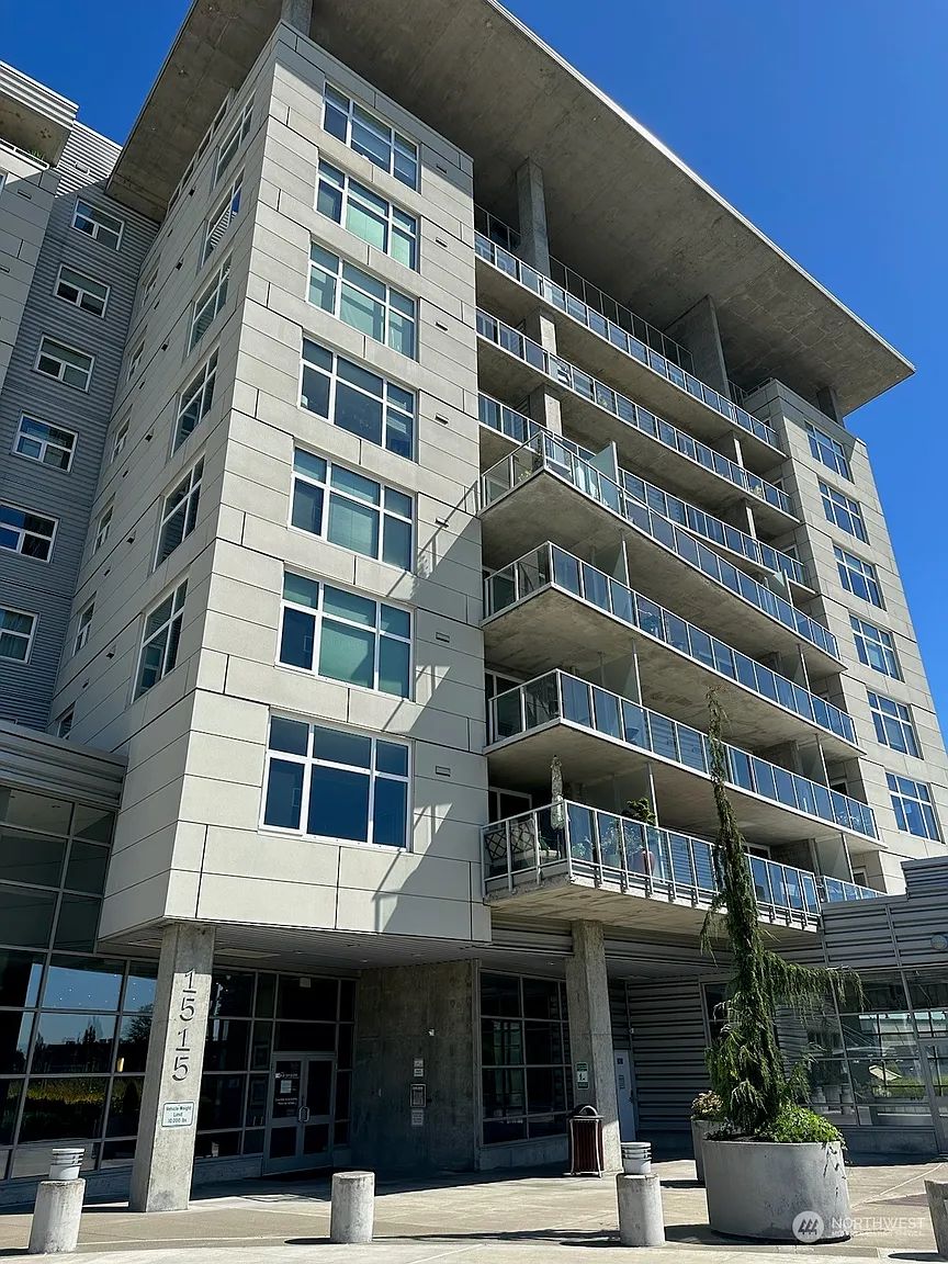 1515 Dock Street #616 photo 1