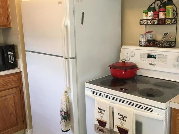5th image of 2514 Silver Lake Dr