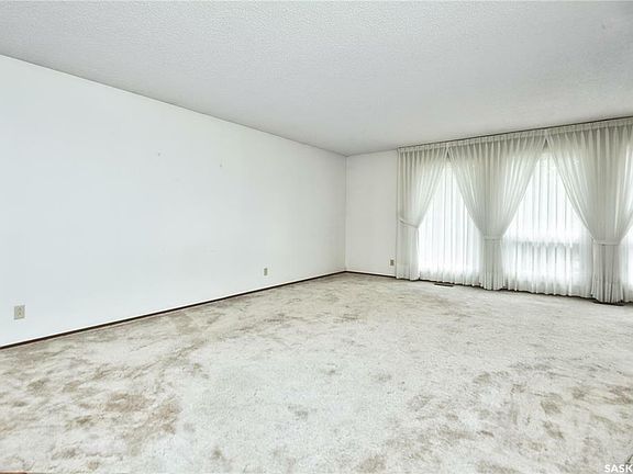 2nd image of 3128 Grey Owl Cres