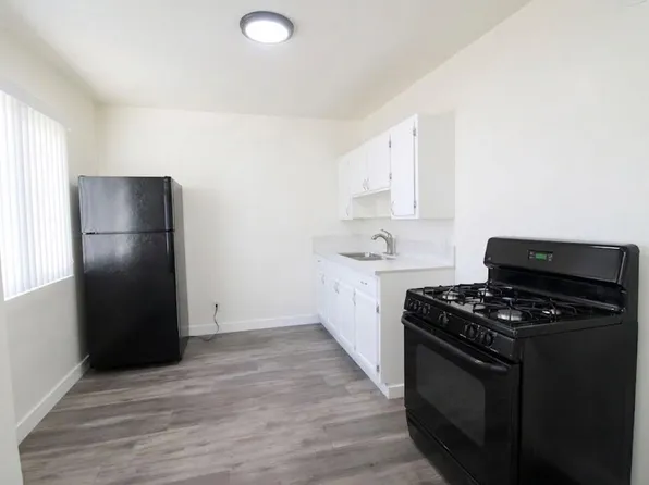 11120 Normandie Ave #4A, Los Angeles, CA 90044