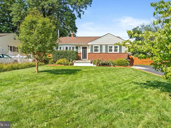 15 Decou Ave, Ewing, NJ 08628