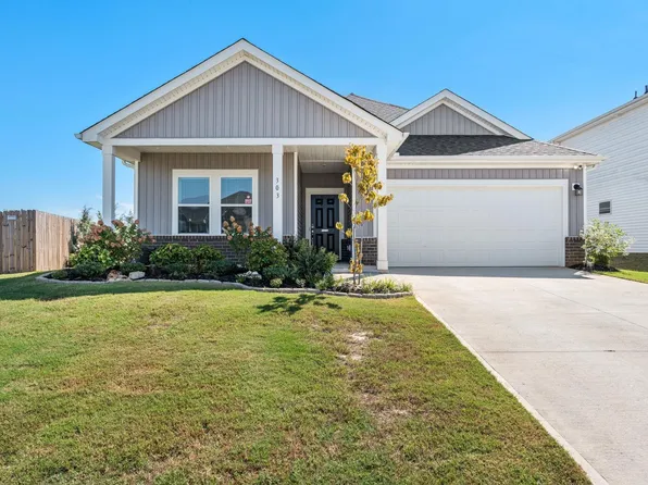 303 Garrison Grove Dr, Simpsonville, SC 29680