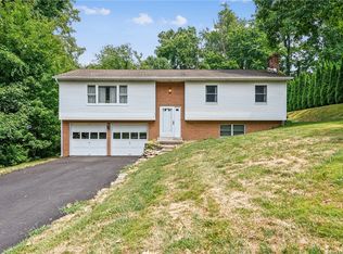 3131 McClellan Dr, Greensburg, PA