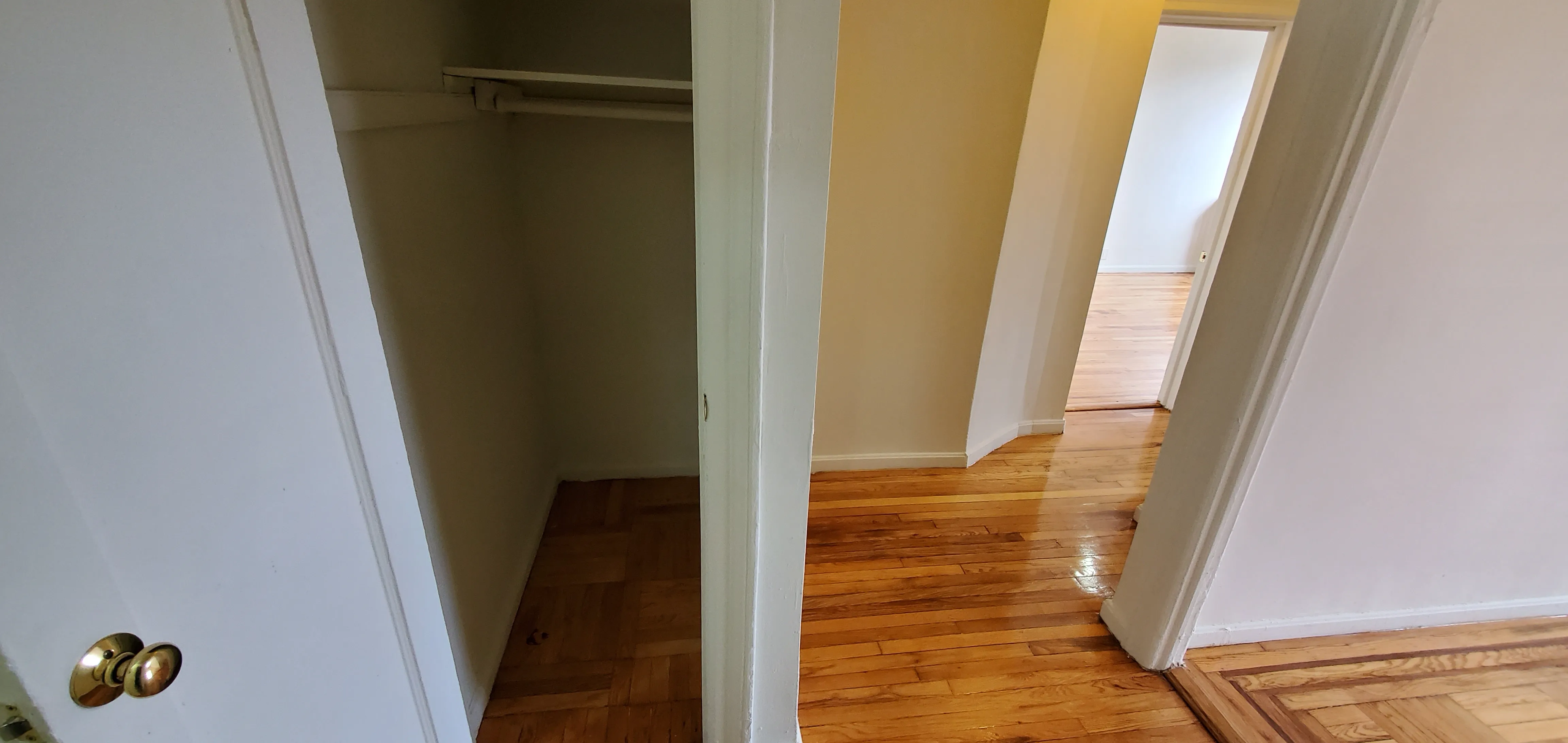 3204 Holland Avenue 3A in Williamsbridge,