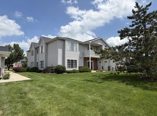1250 Village Centre Dr UNIT 2, Kenosha, WI 53144