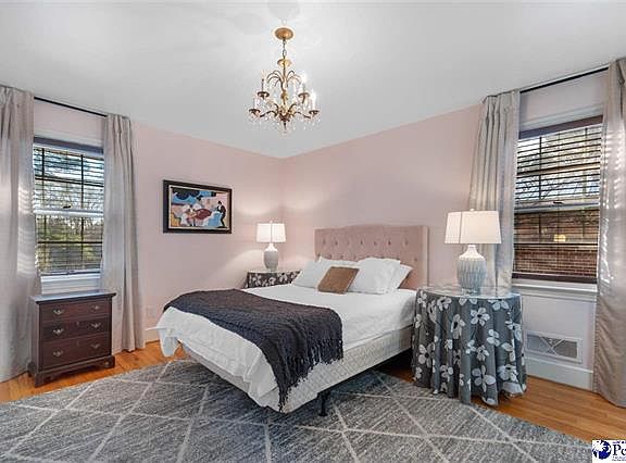 5th image of 612 Spruce St