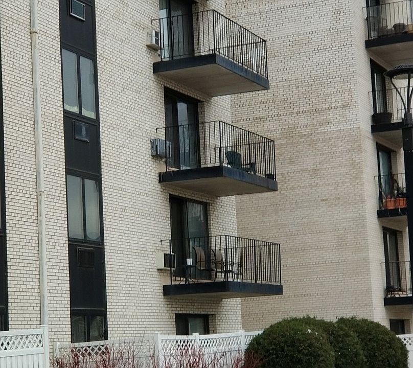 1st image of 9737 N Fox Glen Dr Unit 3M