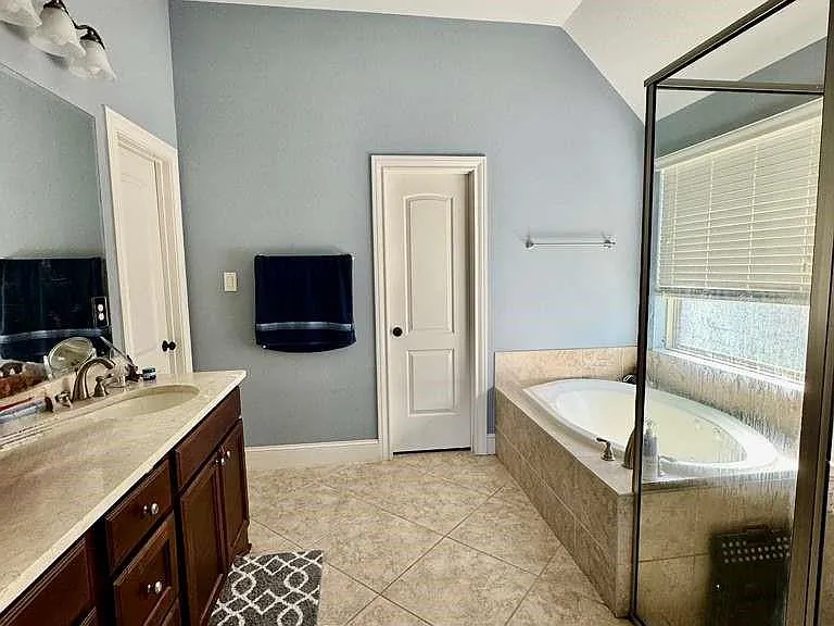 18614 Town Bluff Dr — Photo 13