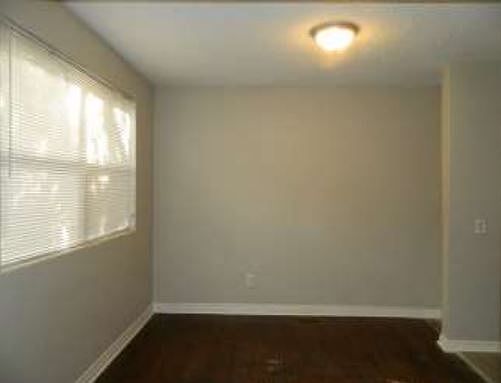 2nd image of 3166-3168 Belden St