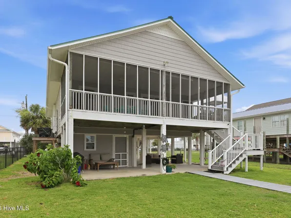 1023 1st Street, Surf City, NC 28445