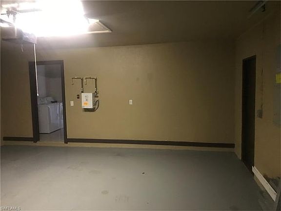 5th image of 806 Calvin Ave