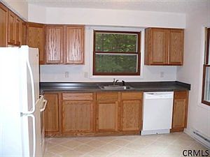 2nd image of 6 Hammond Dr