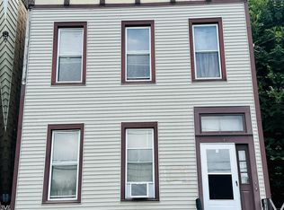 376 9th St, Troy, NY 12180