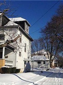 2nd image of 708 N Mercer St