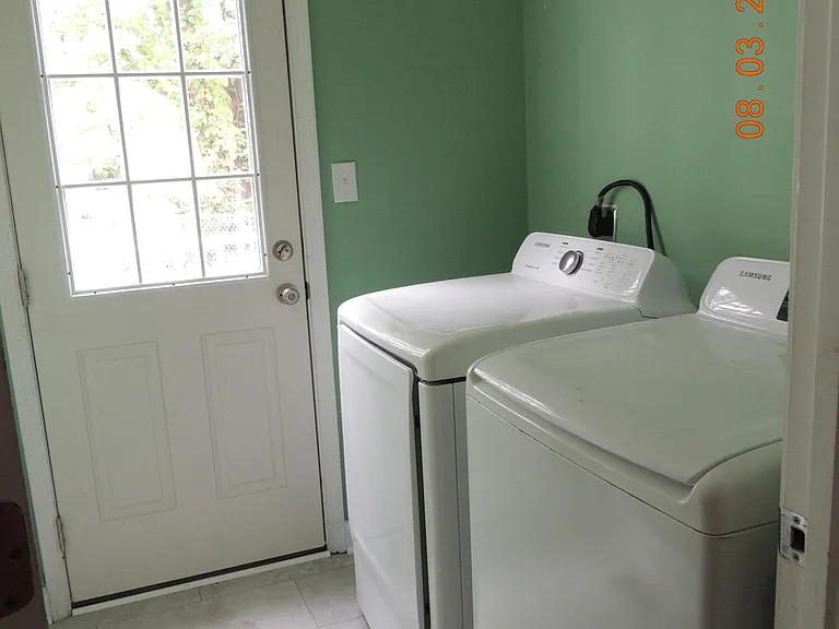212 Branchwood Dr — Photo 3