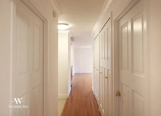 Sold by Warburg | media 8