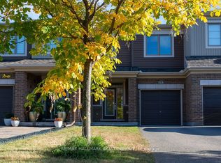 523 Thimbleberry Row, Ottawa, ON K4A 1C2
