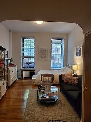 2nd image of 346 E 78th St APT 1A